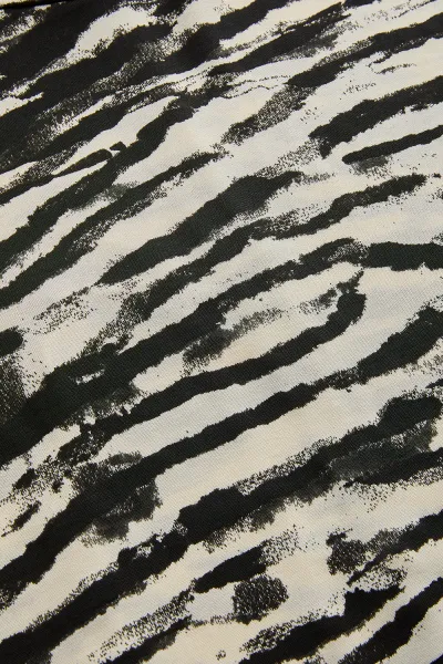 Boğazlı Uzun Kollu Desenli Slim Fit Örme Siyah Bluz