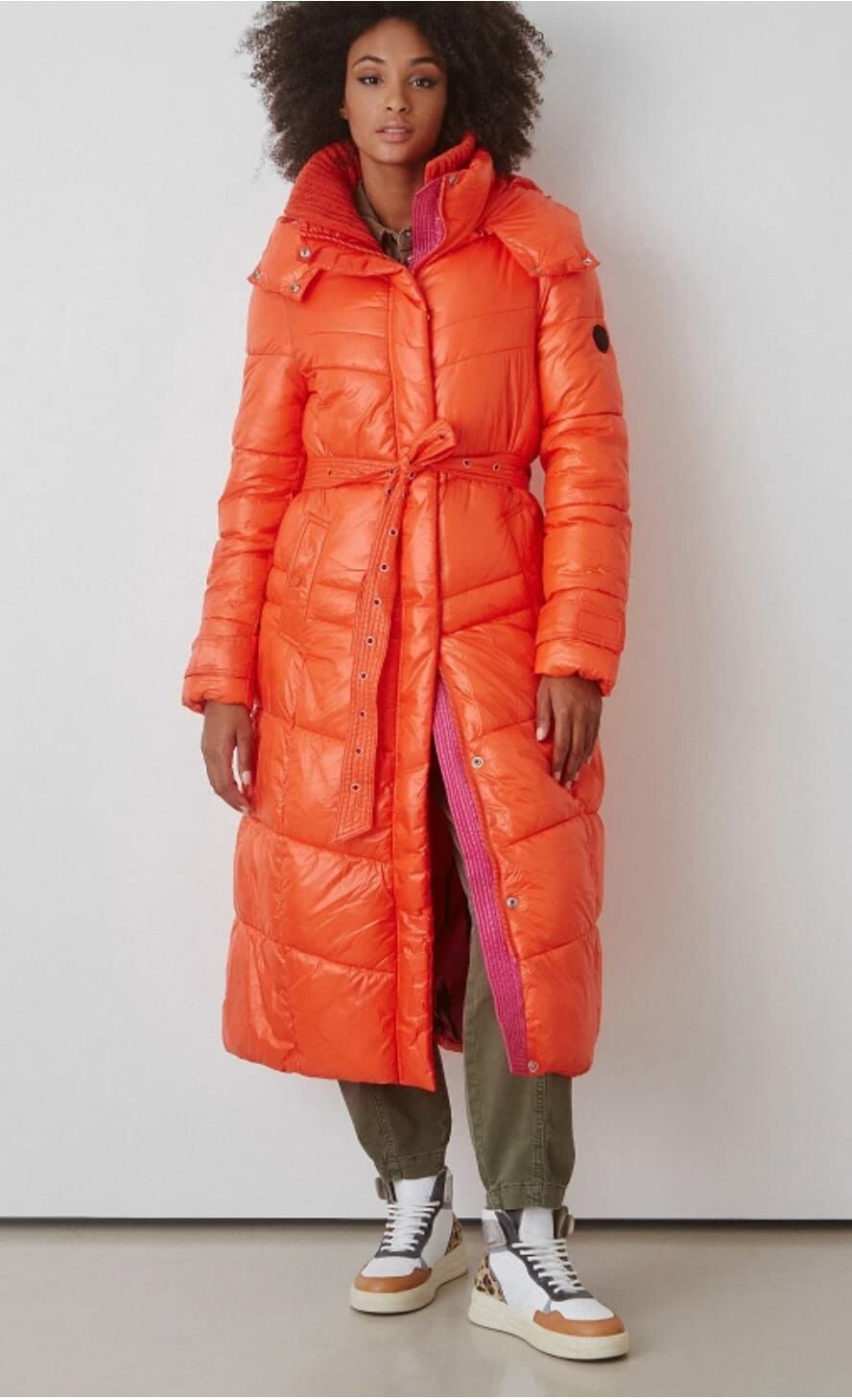 Kemerli Şişme Uzun Kollu Ceket