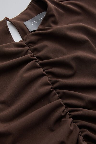 Bisiklet Yaka Uzun Kollu Drapeli Slim Fit Midi Örme Kahve Elbise