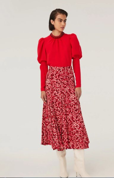 Yakası İşlemeli Uzun Kollu Bluz