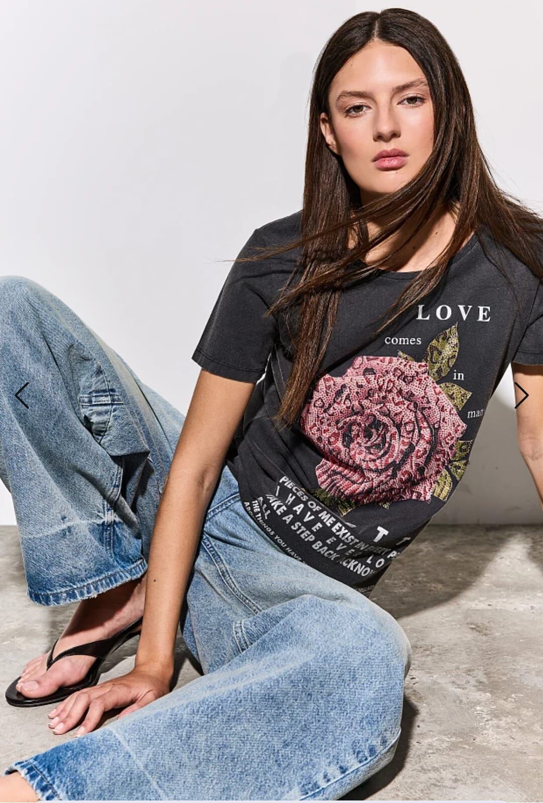 Baskılı ve yapay elmaslı tişört