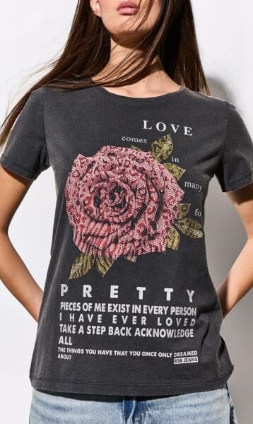 Baskılı ve yapay elmaslı tişört