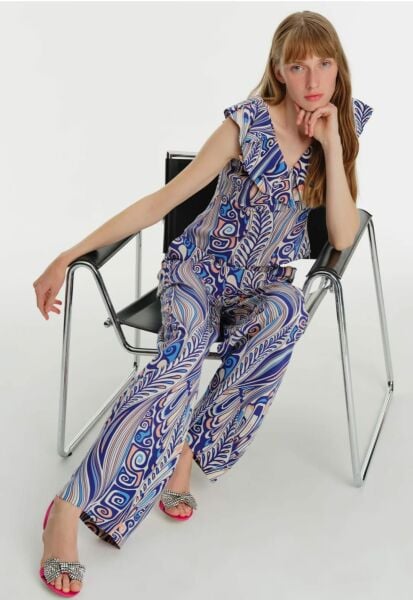 Pileli V Yaka Desenli Kolsuz Bluz