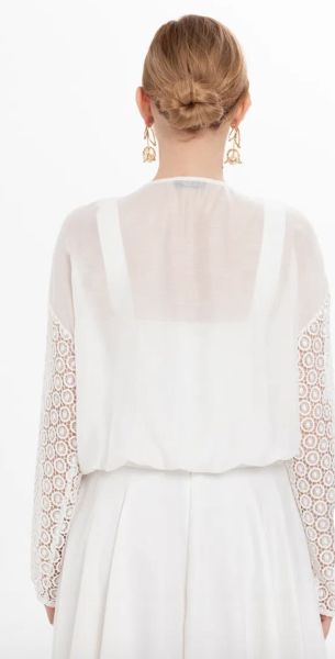 Kolları Dantel Detaylı Fermuarlı Ceket
