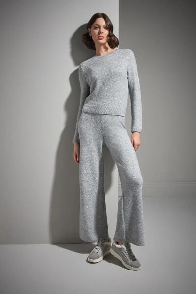 PUL VE SİM DETAYLI GRİ TRİKO KAZAK