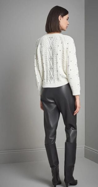 EL İŞİ TAŞLI DÜĞÜM DETAYLI EKRU TRİKO KAZAK