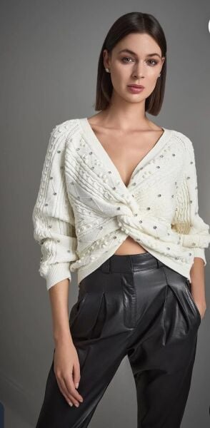 EL İŞİ TAŞLI DÜĞÜM DETAYLI EKRU TRİKO KAZAK