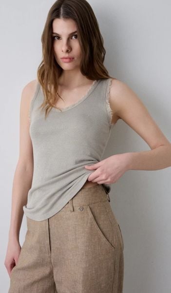 Temel kolsuz üst bluz