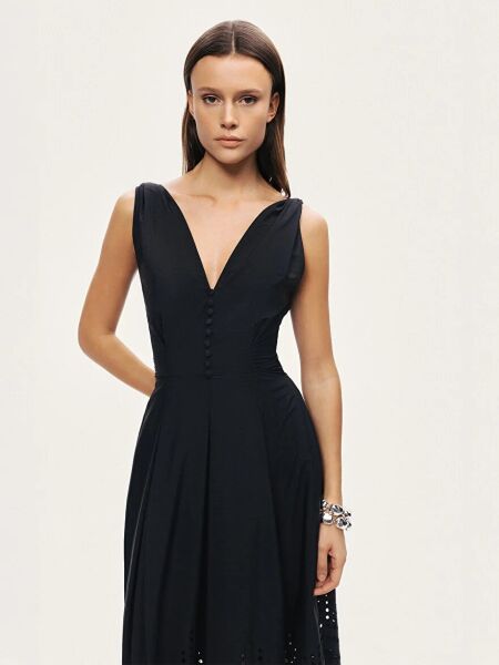 KUŞAK BAĞLAMA DETAYLI MİDİ ELBİSE