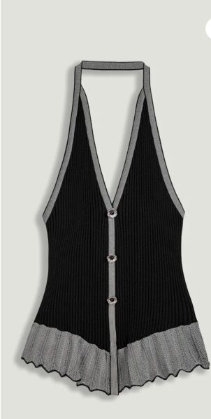 DÜĞME AKSESUARLI HALTER YAKA TRİKO