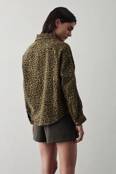 KADIN LEOPAR DESENLİ GABARDİN GÖMLEK-KAHVE