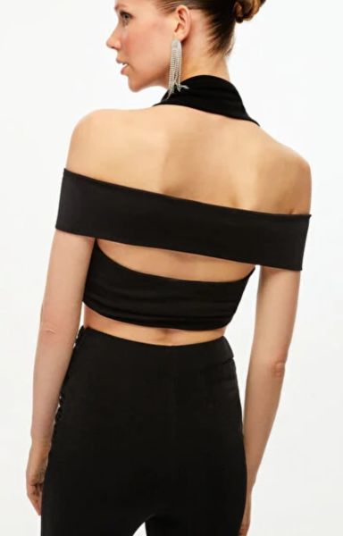 Dekolteli Crop Top
