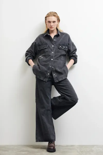 UZUN KOL DÜĞME KAPAMA TAŞ DETAY DENİM CEKET-SİYAH