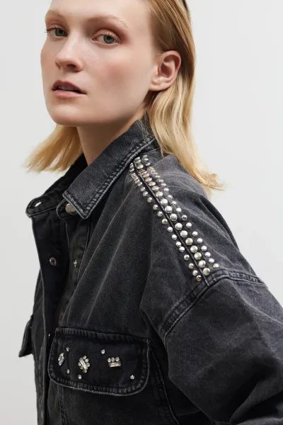 UZUN KOL DÜĞME KAPAMA TAŞ DETAY DENİM CEKET-SİYAH