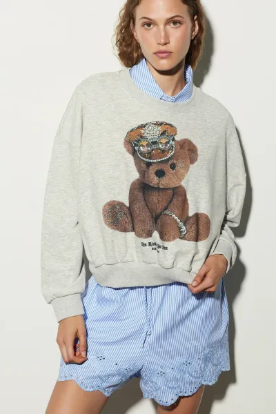 BASKILI TAŞ DETAY BİSİTLET YAKA SWEATSHİRT