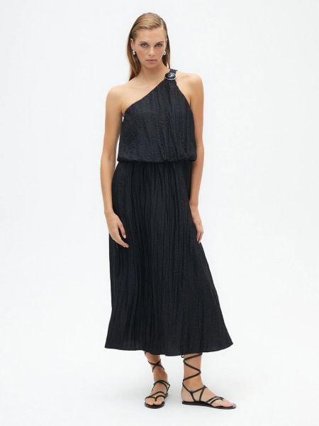 AKSESUAR DETAYLI TEK KOL ELBİSE