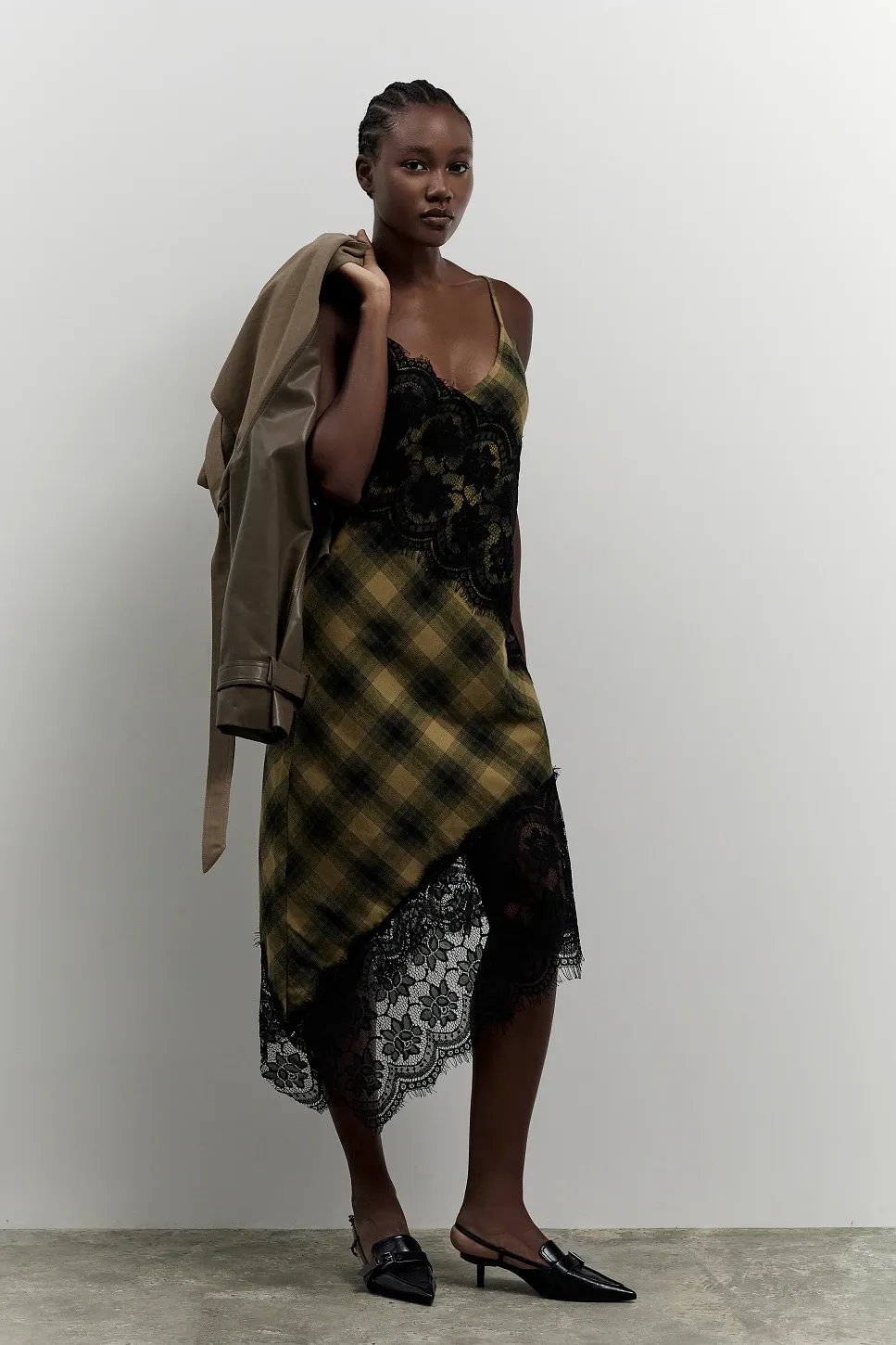 DANTELLİ EKOSE ASİMETRİK ELBİSE ZEYTİN-YEŞİL