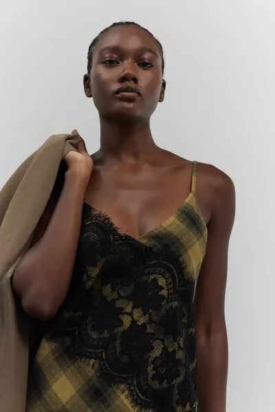 DANTELLİ EKOSE ASİMETRİK ELBİSE ZEYTİN-YEŞİL