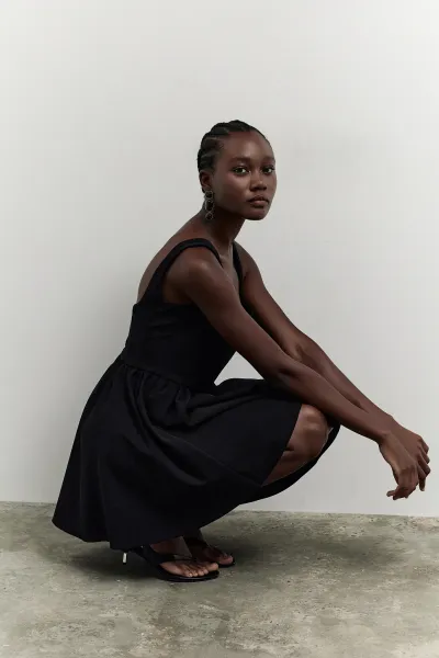 KORSE DETAY MİNİ ELBİSE-SİYAH