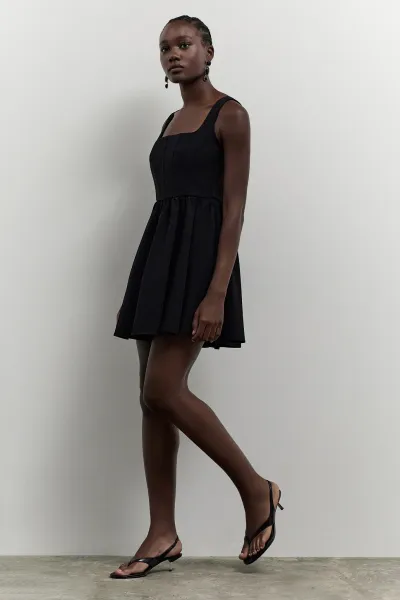 KORSE DETAY MİNİ ELBİSE-SİYAH