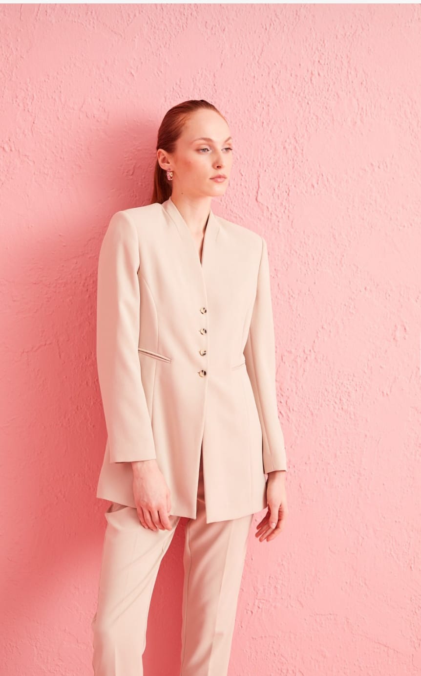 Yakasız Blazer Ceket