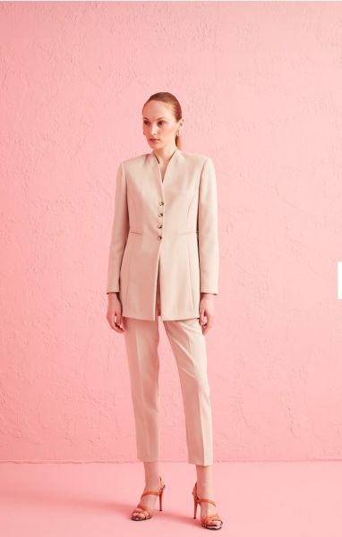 Yakasız Blazer Ceket