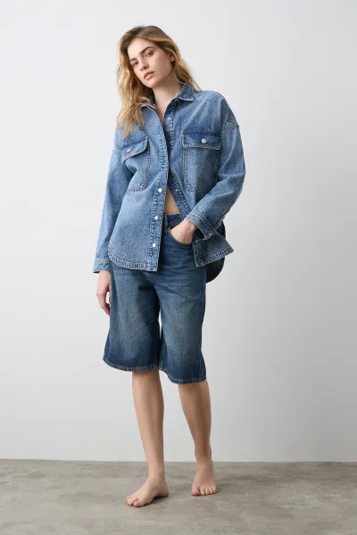 YAPAY ELMASLARLA SÜSLENMİŞ GÖMLEK-MAVİ