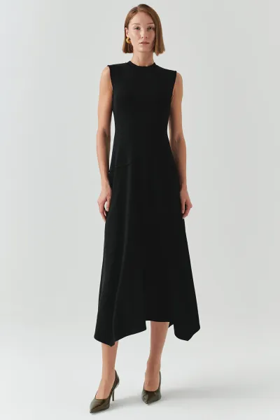 Bisiklet Yaka Triko Garnili Asimetrik Kesim Slim Fit Midi Elbise-Siyah