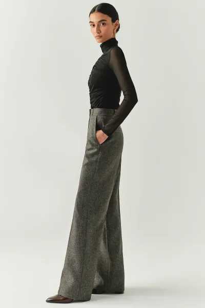 Balık Sırtı Desenli Yüksel Bel Geniş Paçalı Cepli Regular Dokuma Gri Pantolon