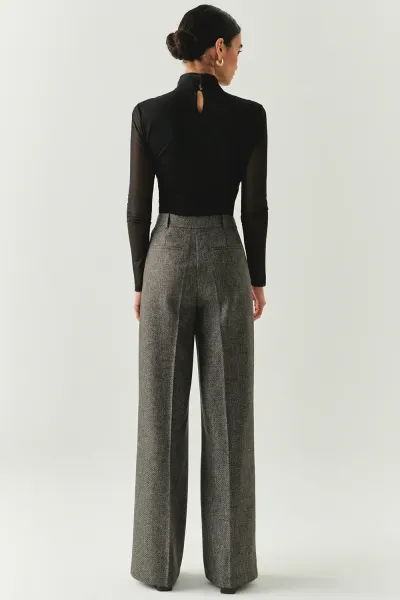 Balık Sırtı Desenli Yüksel Bel Geniş Paçalı Cepli Regular Dokuma Gri Pantolon