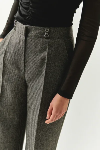 Balık Sırtı Desenli Yüksel Bel Geniş Paçalı Cepli Regular Dokuma Gri Pantolon