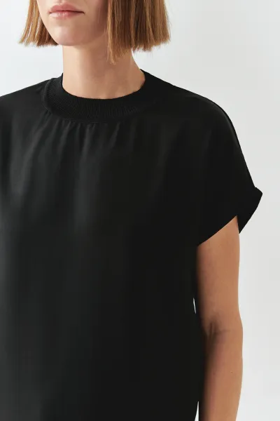 Bisiklet Yaka Düşük Kol Triko Garnili Regular Siyah Bluz